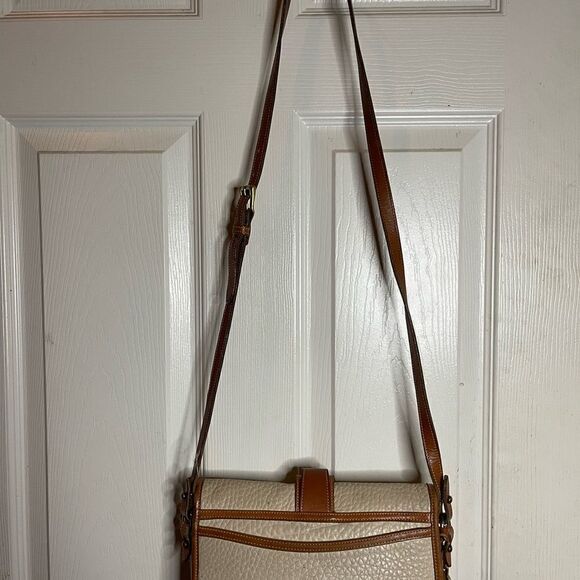 Dooney & Bourke vintage leather beige with tan trims and strap crossbody bag - Picture 2 of 15